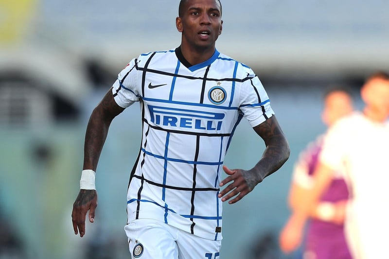Burnley are trying to sign 35-year-old English defender Ashley Young from Inter Milan by offering a one-year deal plus the option of a further 12 months. Young has also been linked with a return to Watford. (Sunday Mirror).