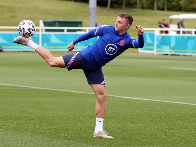 Atletico Madrid have slapped a £30m price tag on England international left back Kieran Trippier in an attempt to put off Manchester United from making a move. (Sunday Mirror).