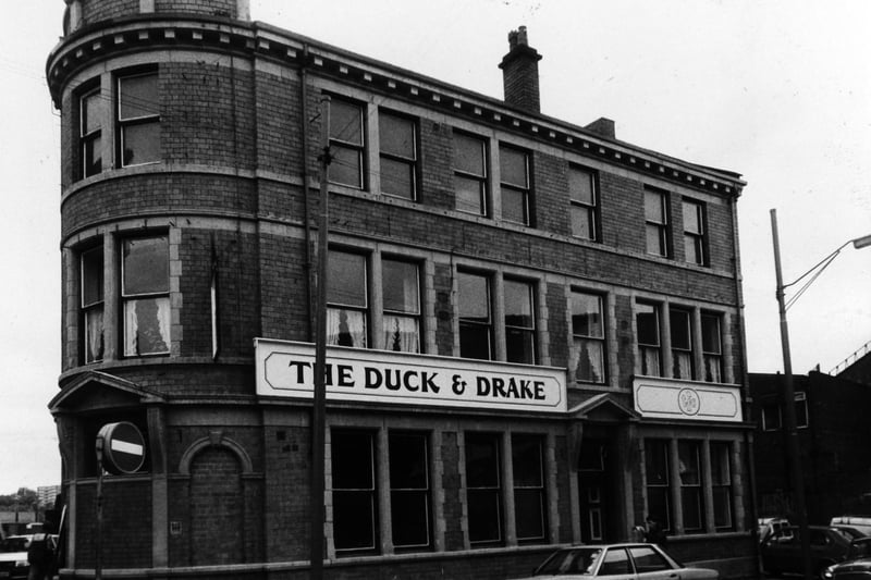 The Duck & Drake on Kirkgate in July 1990.