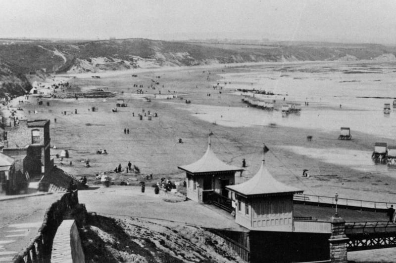 The pier, seen here from Albert Road (Chain Hill), was constructed between 1886 and 1890 and pre-dated Royal Albert Drive, which has not yet been built in this photo.