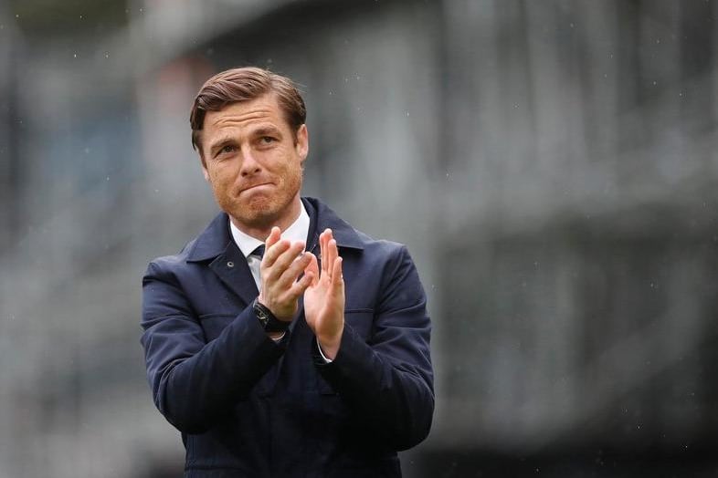 Fulham manager Scott Parker has been tipped to leave the club to join Bournemouth, following the Cottagers' relegation to the Championship. The 40-year-old has been with Fulham since 2019, and got them promoted in his second season in charge. (Football Insider)

Photo: Pool