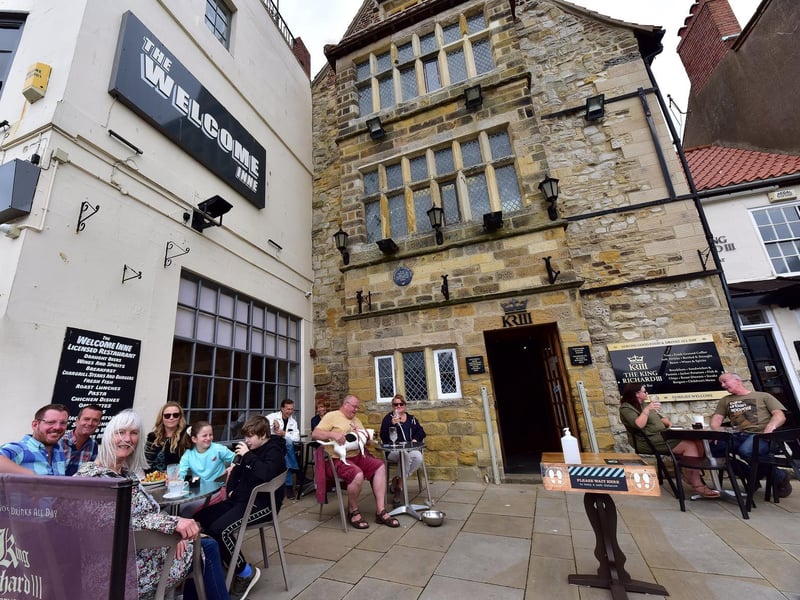 A Trip Advisor review reads: "The service was friendly and professional . I had a roast beef dinner and 2 others had chicken roast. It was lovely and reasonably priced. I would definitely return when in Scarborough."
