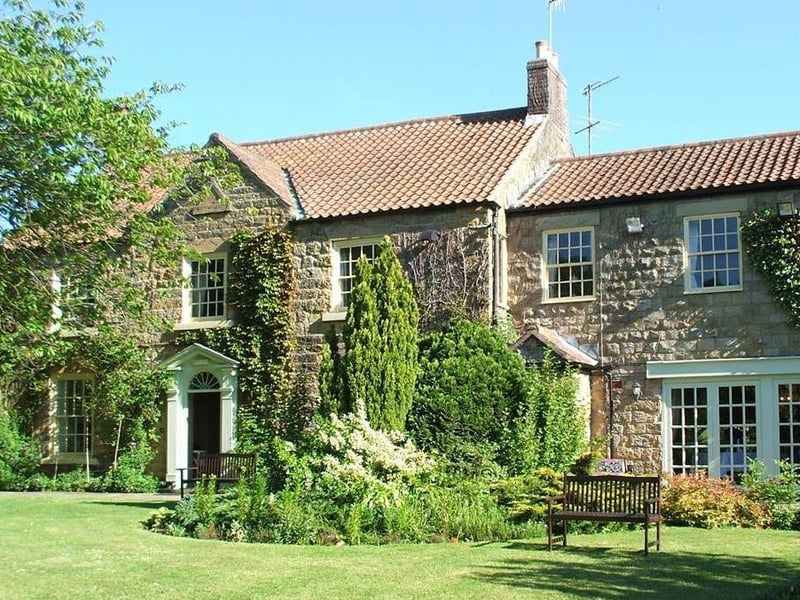 A Trip Advisor review reads: "Fantastic food , beautifully presented, great staff and very good value. All Covid19 precautions in place and plenty of space to safely enjoy your meal. Freshly baked bread with a good choice of starters, beautifully tender and pink roast beef, tasty freshly cooked vegetables and plenty of lovely gravy."