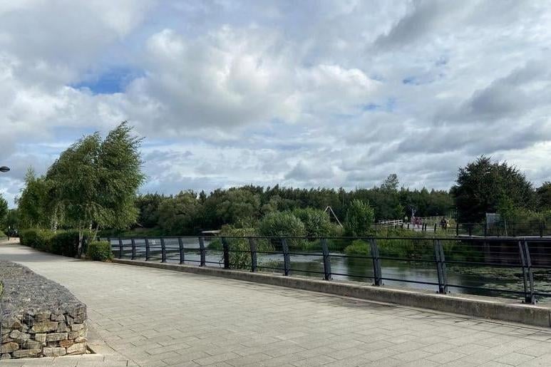 You can join this long-distance route from Knowsthorpe Quay, just 10 minutes from Leeds Dock. The Garforth to Woodlesford section is a particularly scenic part of the trail, offering countryside views.