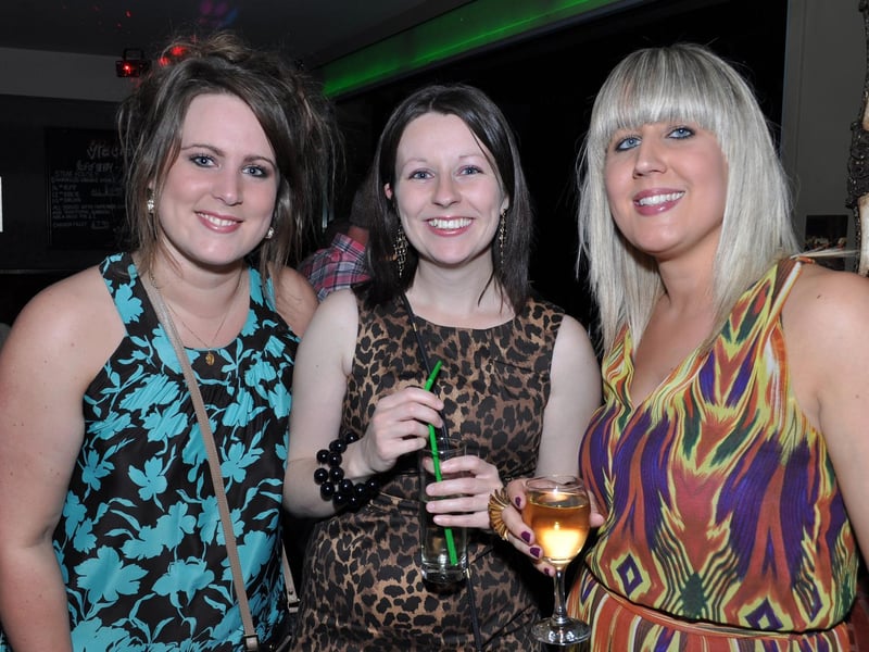 Alyssa, Vicki and Alice in Mist.