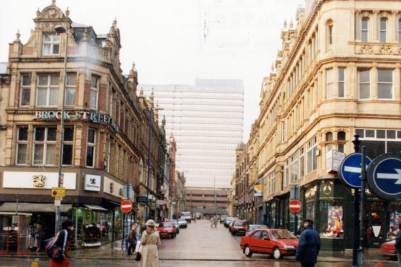 King Edward Street towards Albion Place with Briggate in February 1991.