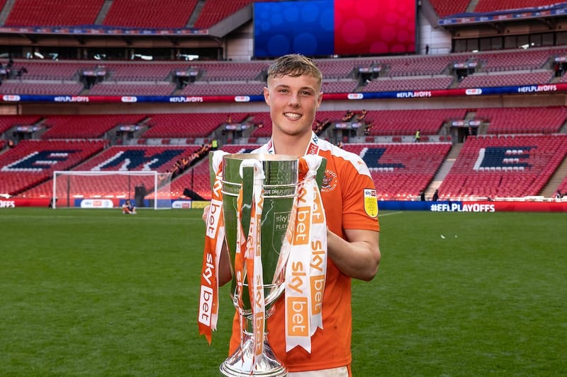 Arsenal are expected to make a decision on Dan Ballard's future this week, with a host of Championship clubs - including Blackpool - keen to secure the defender's services on a season-long loan (Football Insider)

Photo: CameraSport