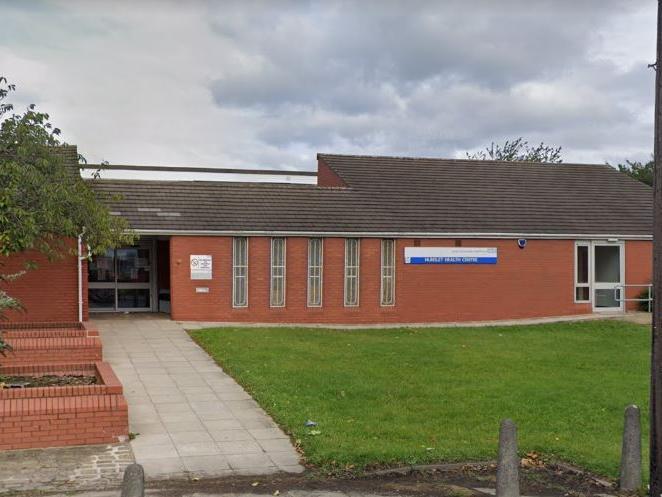 There were 383 survey forms sent out to patients at Dr A Khan & K Muneer at Hunslet Health Centre. The response rate was 25%, with 29 patients rating their overall experience. Of these, 69% said it was very good and 28% said it was fairly good.