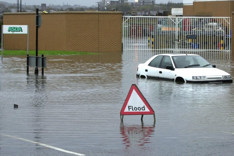 Witnessed the flooding of Asda roundabout at Robin Retail Park.
