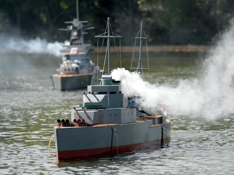 Watched the naval warfare in Peasholm Park.