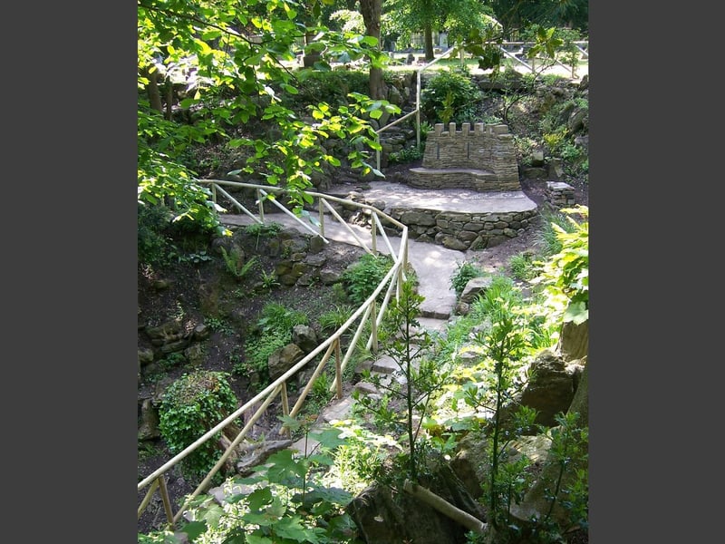 Explored the Secret Garden in Dean Road Cemetery.