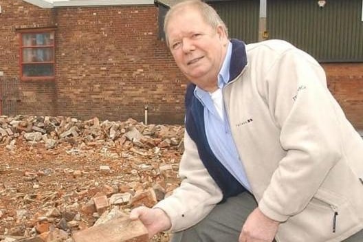 Former landlord Del Horler at the site of the demolished Gove pub, Grove Road, Wakefield in 2006.