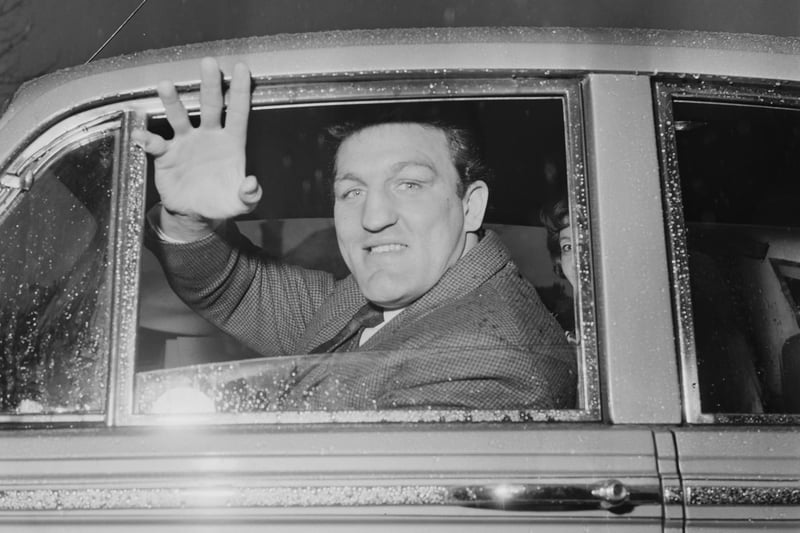 Leaving for Manchester to face Henry Cooper in the ring on February 23 1964 Photo: Getty Images