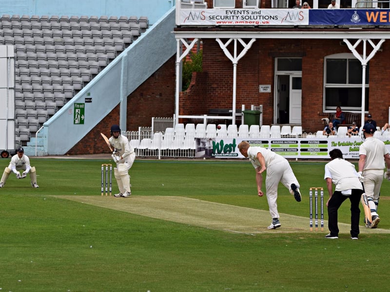 PHOTO FOCUS - Scarborough CC 2nds v Sutton-on-Hull

PHOTOS BY SIMON DOBSON