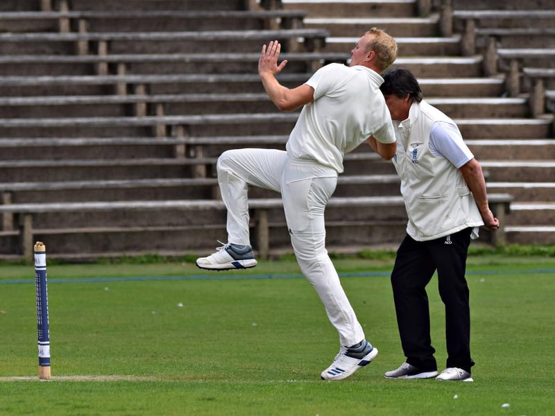 PHOTO FOCUS - Scarborough CC 2nds v Sutton-on-Hull

PHOTOS BY SIMON DOBSON
