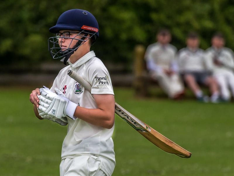 A Seamer 2nds batsman trudges off

Photo by Brian Murfield