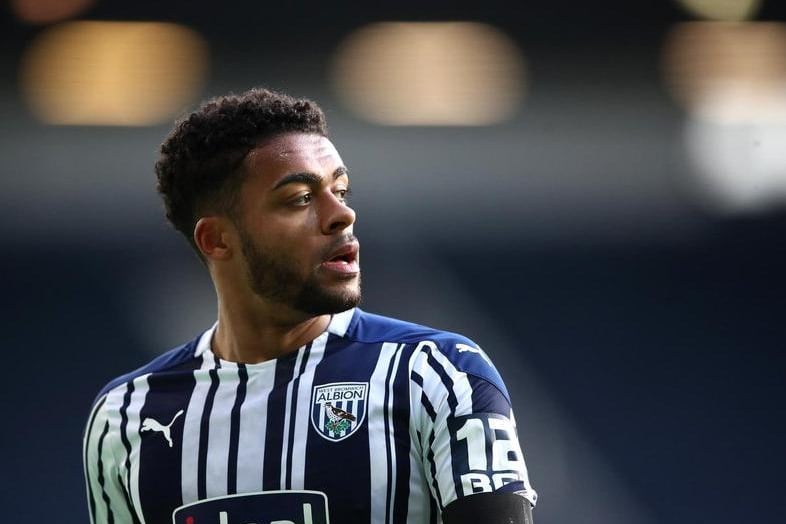 Burnley look to have competition from Brentford for the signing of West Bromwich Albion full back Darnell Furlong. The 25-year-old was a regular for the Baggies last season in the Premier League. (Football Insider)

Photo: Pool