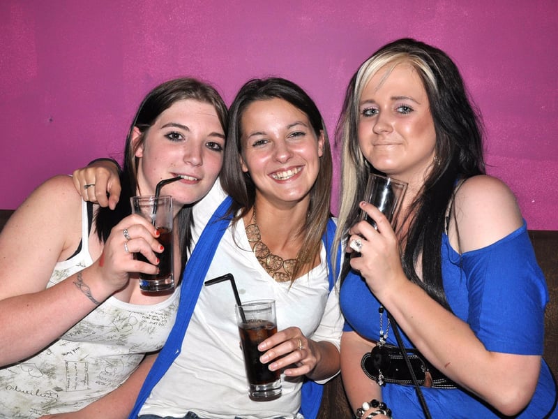 Jessica, Amy and Natalie have a giggle in Blue Lounge.
