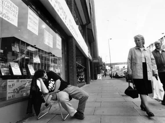 Enjoy these photo memories from around Leeds in 1993. Is it a city you remember?