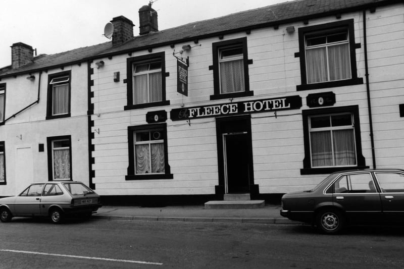 The Fleece Hotel at Stanningley in August 1990.