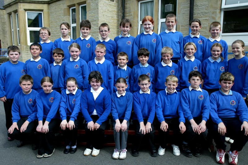 School leavers at Cornholme Primary School back in 2005.