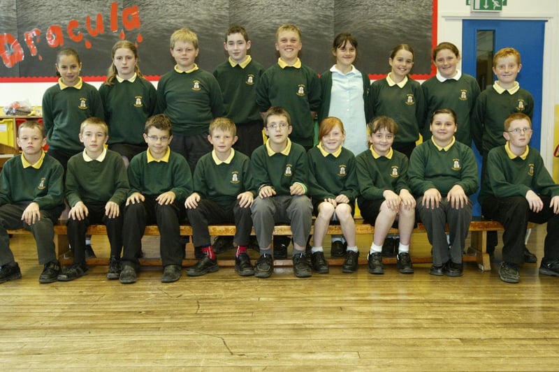 School leavers at Walsden Junior School back in 2005.