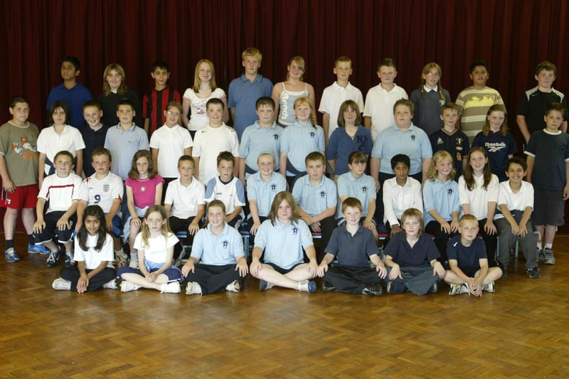 Year six leavers at Cross Lane School, Elland back in 2005.