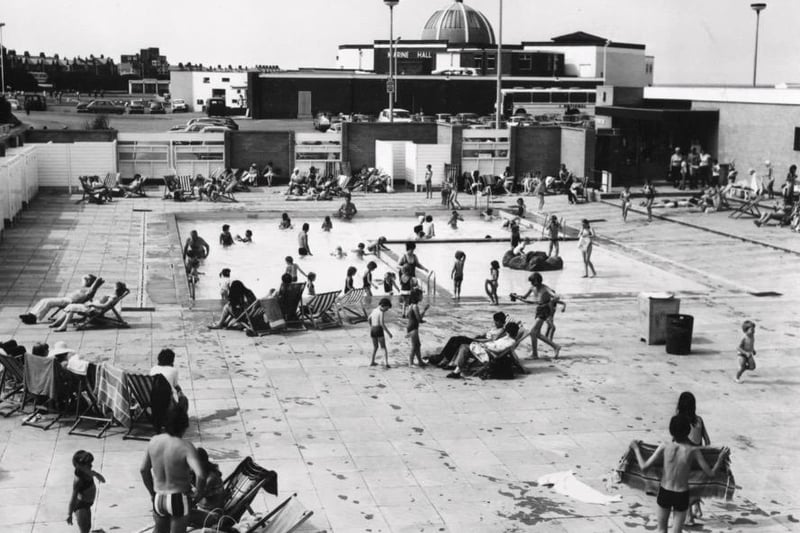 The old outdoor swimming pool was replaced in the 1970s an indoor pool. In 2015 the Marine Splash, located next to the YMCA swimming pool opened.