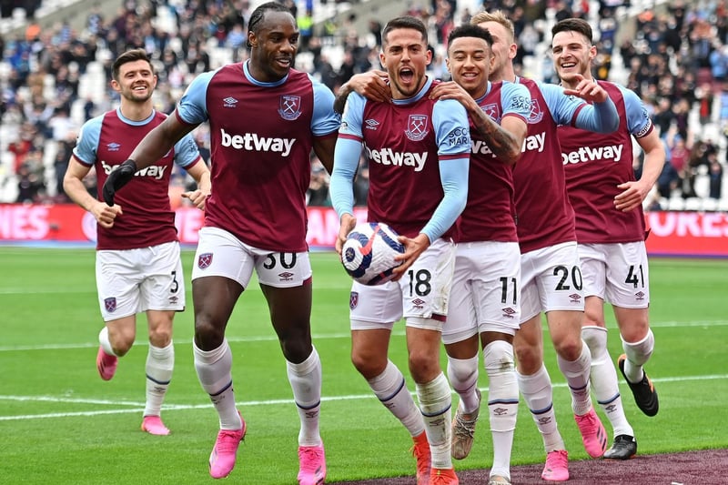 Pablo Fornals of West Ham United celebrates with teammates after scoring their team's first goal during the Premier League match between West Ham United and Southampton at London Stadium on May 23, 2021 in London, England.