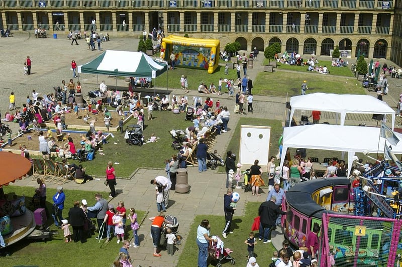 Sunshine for Halifax on Sea at the Piece Hall back in 2007.