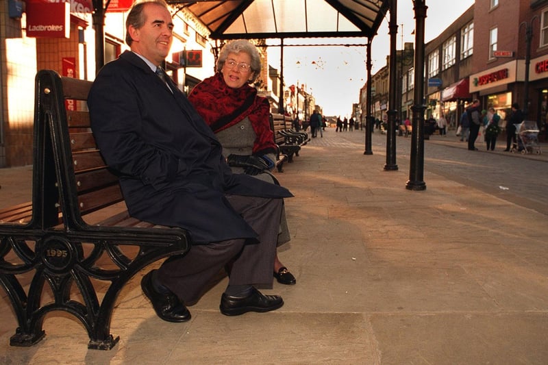 December 1995 and a pedestrianised scheme opened in Morley. Pictured is Leeds City Council's director of highways James McArthur with Coun Linda Middleton.