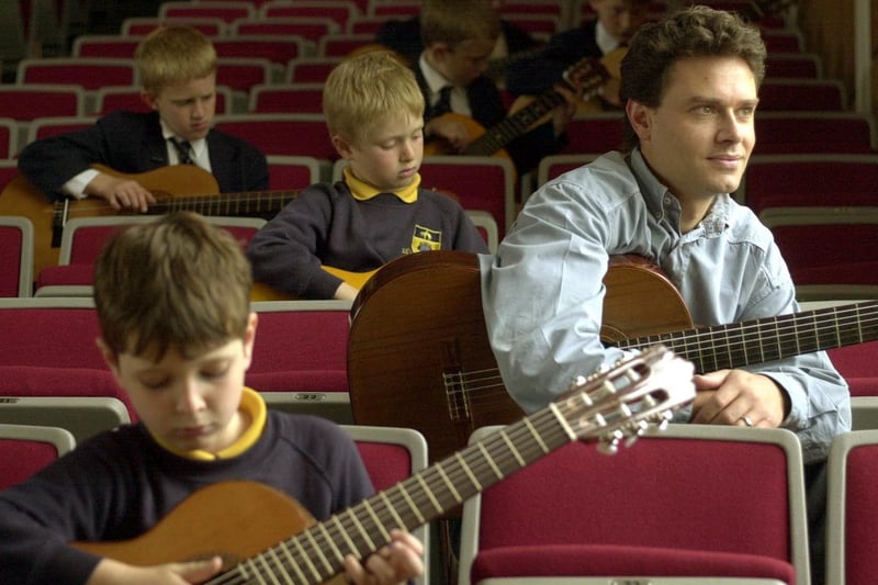 Classical guitarist Craig Ogden visits Leeds Grammar School to give music tips to pupils.