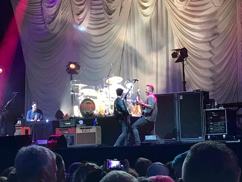 Setlist continued ... Make Friends With the Morning, Vegas Two Times, Hurry Up and Wait, Traffic ...