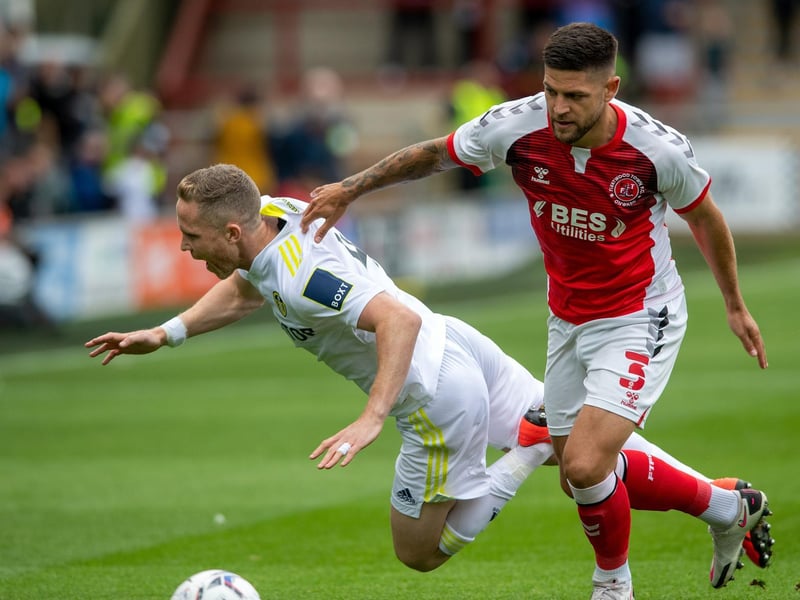 7 - No holding back upon his return to a starting line up and soon began putting himself about. Sprayed some lovely passes and looks firmly on the way back. Subbed at the break and, like Cresswell, was definitely missed.