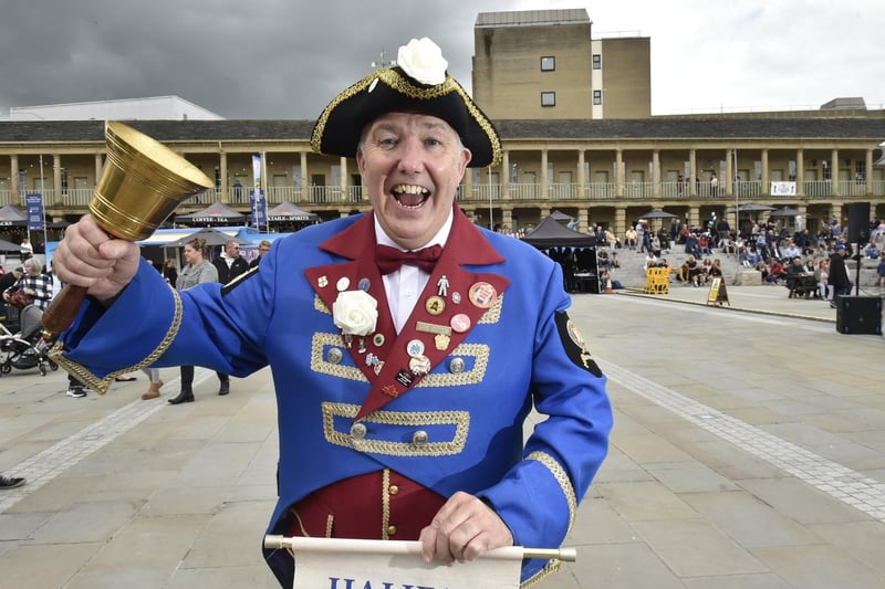 Halifax Town Cryer Les Cutts on Yorkshire Day at The Piece Hall.