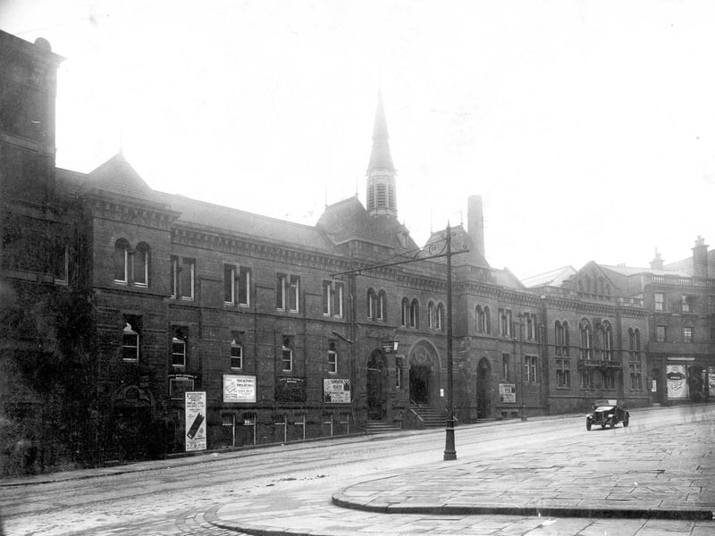 Cookridge Street Baths in November 1928. Also known as the Oriental and General baths, they were designed by Cuthbert Brodrick cost £13,000 and were opened in 1867.