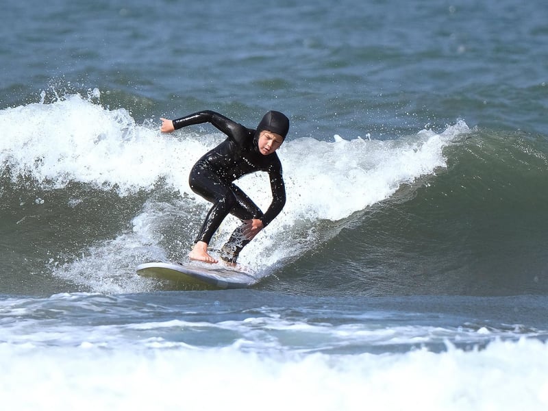 At Cayton Bay in Scarborough, surfers and kitesurfers alike can enjoy some of the best waves in the area, as well as plenty of flat spots – and thanks to its reef break, rather than a shore break, those looking to enjoy kitesurfing can enjoy much cleaner sets.
