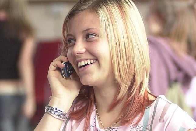 In 2004, Samantha Williams phones home with her results.