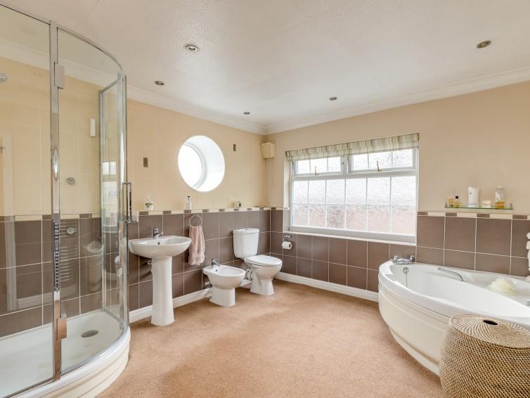 Credit: Alan Batt Estate Agents