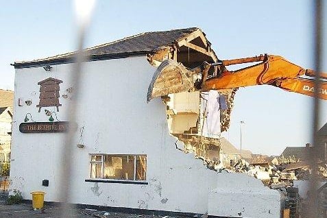 Demolition of the Beehive Inn Gawthorpe