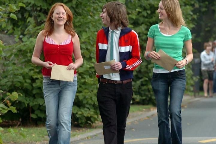 Laura Frudd, Simon Poole, Katie Benson getting their results in 2006.