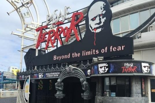 At Pasaje del Terror you enter a terrifying world where hi-tech special effects, live actors and multiple sound tracks meet to create the ultimate experience in horror.
Address: 525 Ocean Boulevard / Casino Building / Pleasure Beach / Blackpool / FY4 1EZ