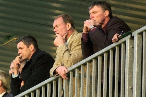 Super League 2002. Wakefield v Leeds. Worrying times for Daryl Powell, Mal Reilly and Gary Hetherington at Wakefield