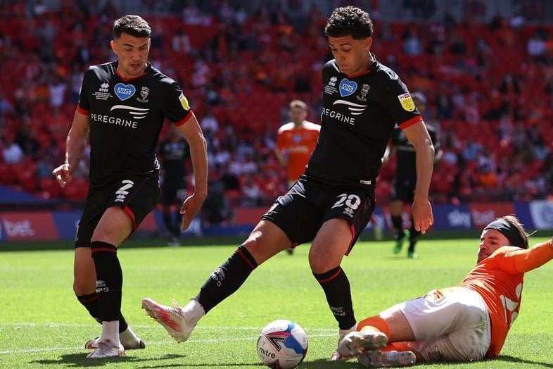 Nottingham Forest are struggling to tie Brennan Johnson down to a new contract. Leeds United, Leicester and Burnley are reportedly interested in the 20-year-old. (The Athletic)

Photo: Catherine Ivill