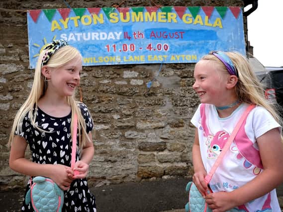 Freya and Holly Normandale excited about Ayton Gala. (JPI Media/ Richard Ponter)