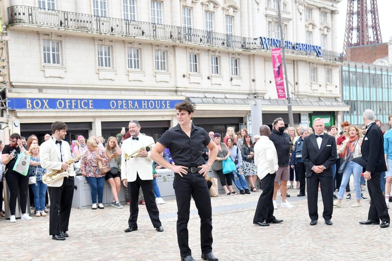 Crowds enjoy the musical scenes with the cast of Dirty Dancing
