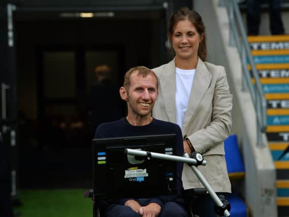 Rob Burrow pictured with his wife Lindsay