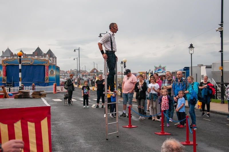 Circus skills on the West Cliff.
picture: EJ Beckwith Photography