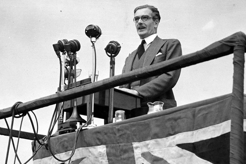 Anthony Eden addresses the crowds. He had arrived in Leeds by air and enjoyed lunch at Leeds Civic Hall before heading to Elland Road.