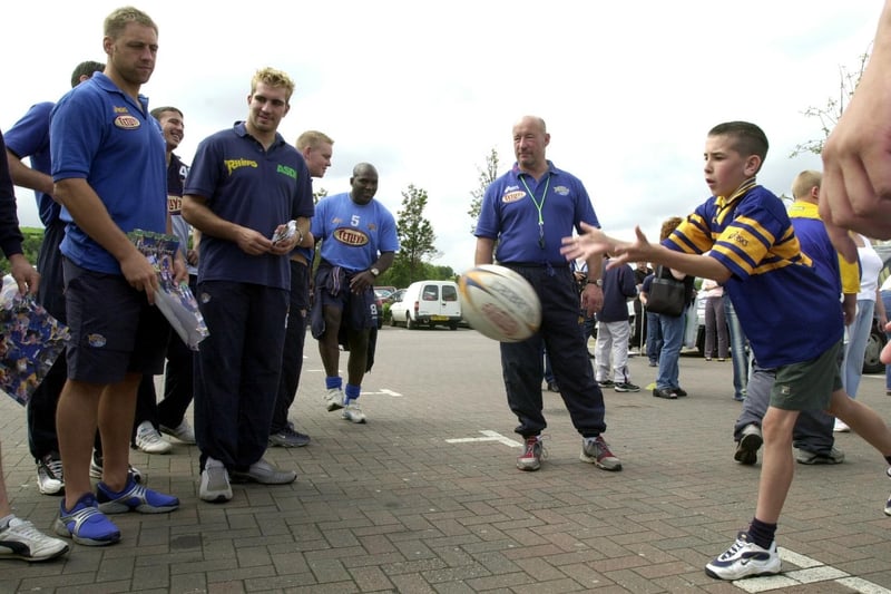 The Asda store at the Owlcotes Centre in Pudsey was the location for a Leeds Rhinos meet the players day.